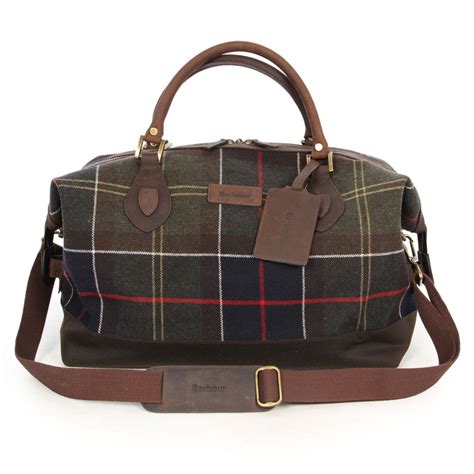 barbour men's weekend bags.